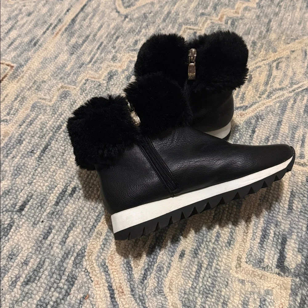 DKNY Al Cuffed Booties Womens Zip Flat Boots Black Leather Faux Fur Size 6
